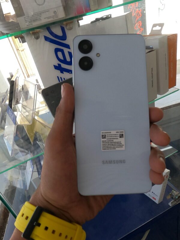 Telefono Samsung A06 - Image 2